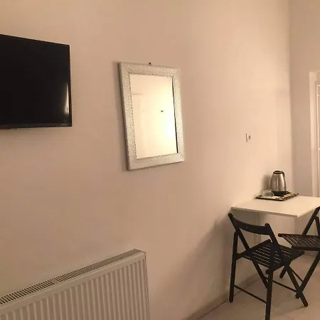 Y Panzio Bed & Breakfast 3*